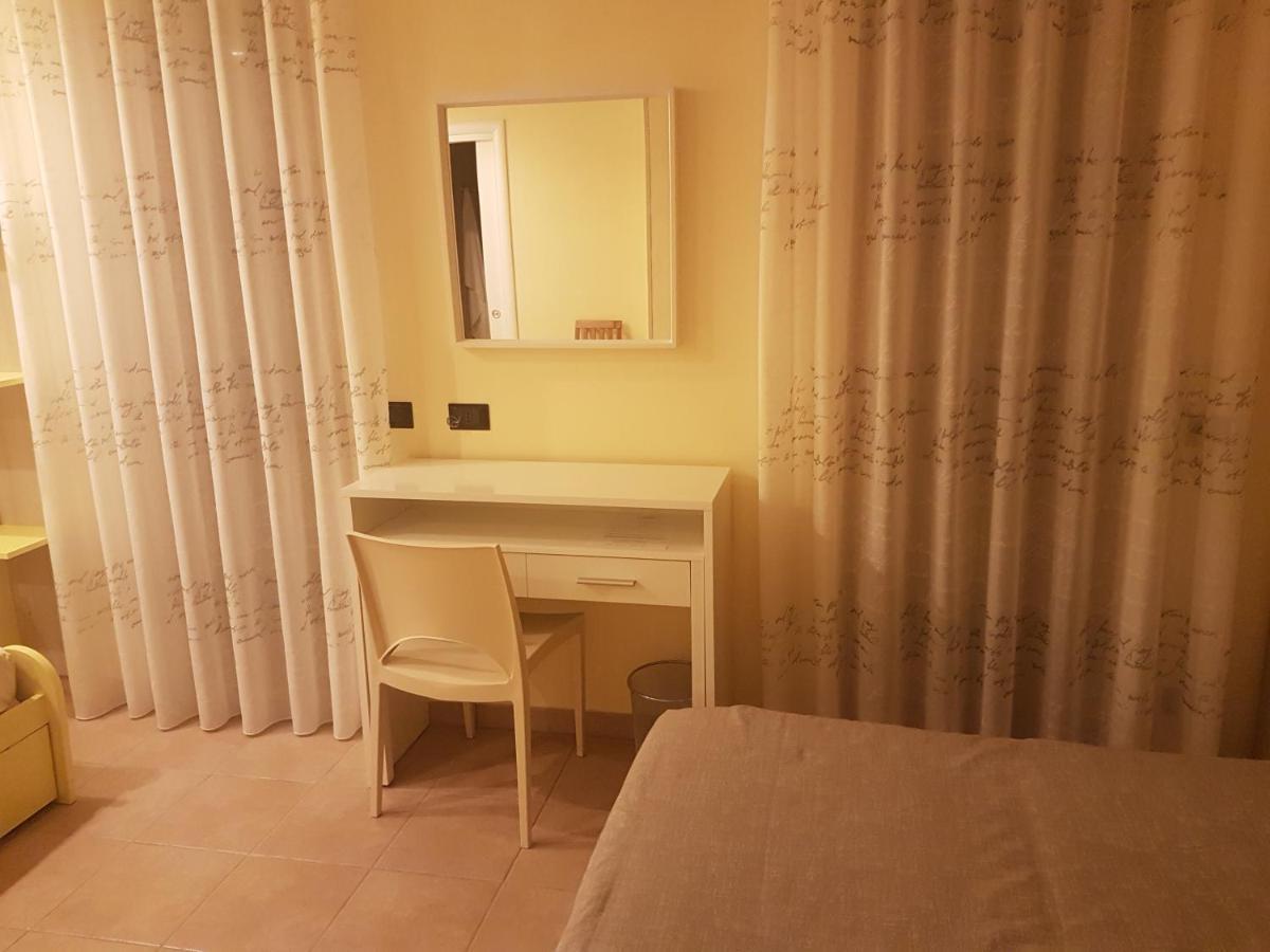 B&B Mary Grace Rossano Stazione Экстерьер фото