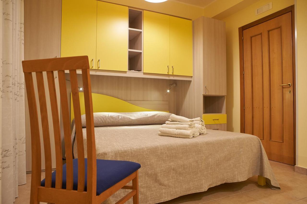 B&B Mary Grace Rossano Stazione Экстерьер фото