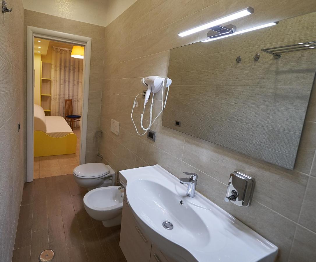 B&B Mary Grace Rossano Stazione Экстерьер фото