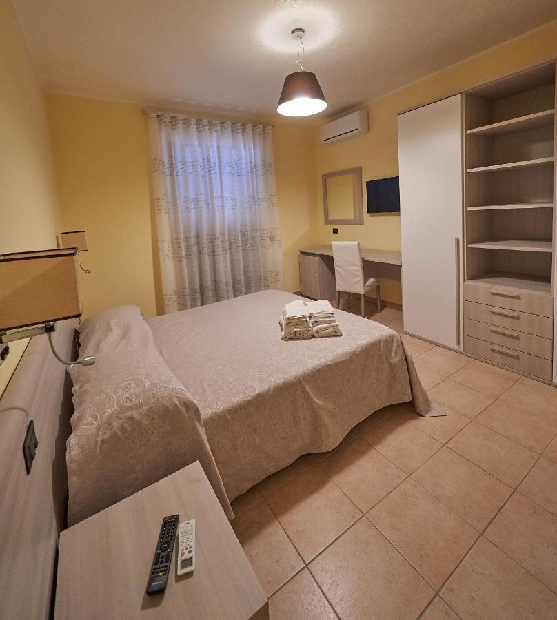 B&B Mary Grace Rossano Stazione Экстерьер фото