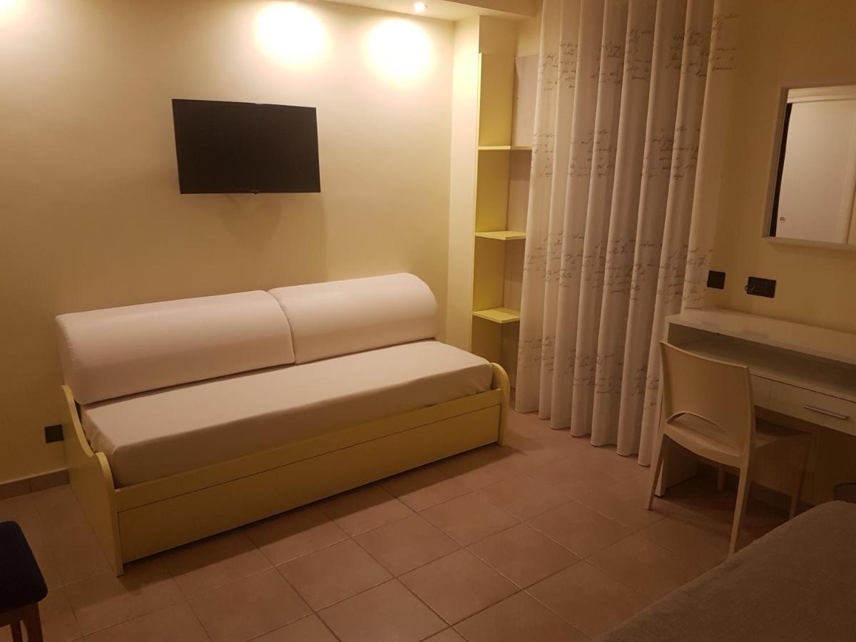 B&B Mary Grace Rossano Stazione Экстерьер фото