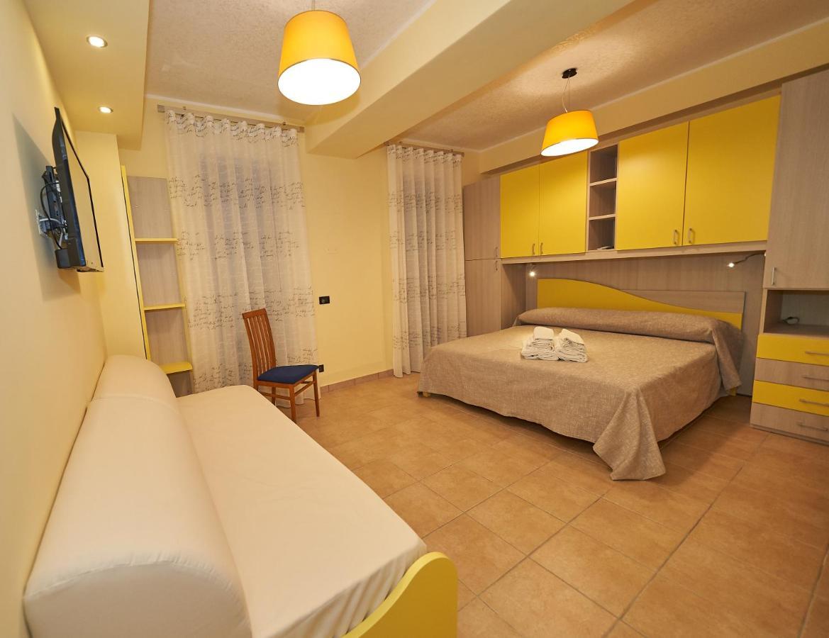 B&B Mary Grace Rossano Stazione Экстерьер фото